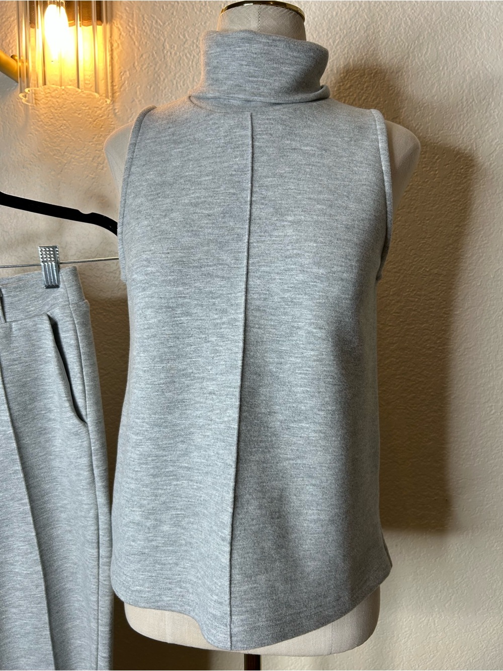 OGL Sleeveless Turtleneck Top & Wide-Leg Pants Set - Light Gray - Picture 13 of 15
